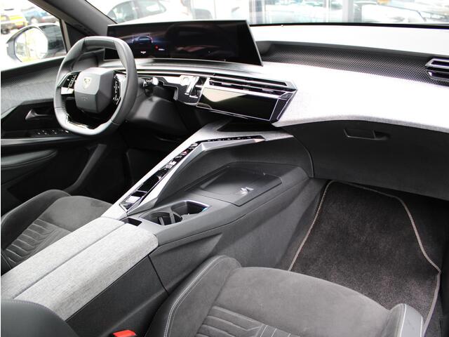 Peugeot 3008 1.2 Hybrid 136 GT Automaat | Navi / Camera / Climate