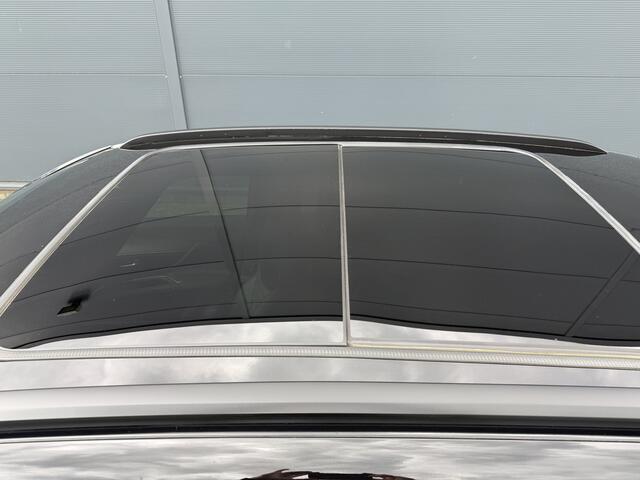 Peugeot 3008 300pk HYbrid4 GT (Elektrisch schuifdak - Elektrische Klep - Focal Electra - NightVision - Leder incl verwarming/massage/geheugen - Black Pack - Adaptieve Cruise Controle - 360gr Camera)