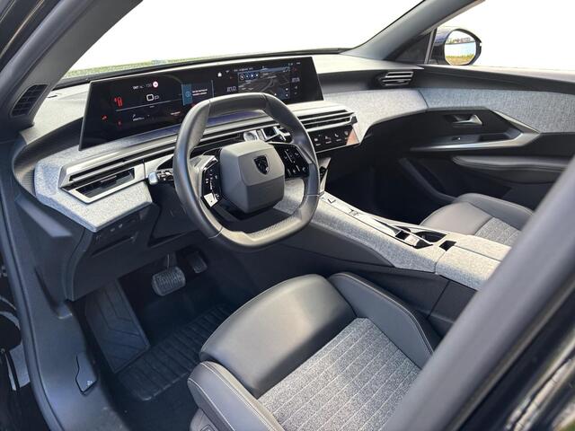 Peugeot 3008 GT Allure 1.6 HYbrid PHEV 225pk | PANORAMIC NAVIGATION | TREKHAAK | 360° CAMERA | 7,4 KWH BOORDLADER |
