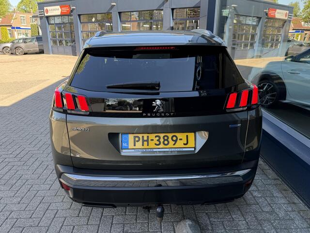 Peugeot 3008 1.2 Turbo 130 pk Allure Trekhaak | 1e Eigenaar | Hoge Instap | Achteruitrijcamera | full Map Navigatie | Apple Carplay | Parkeersensoren Rondom | LED Dag-rijverlichting | Digitale Cockpit | Dealer Onderhouden |
