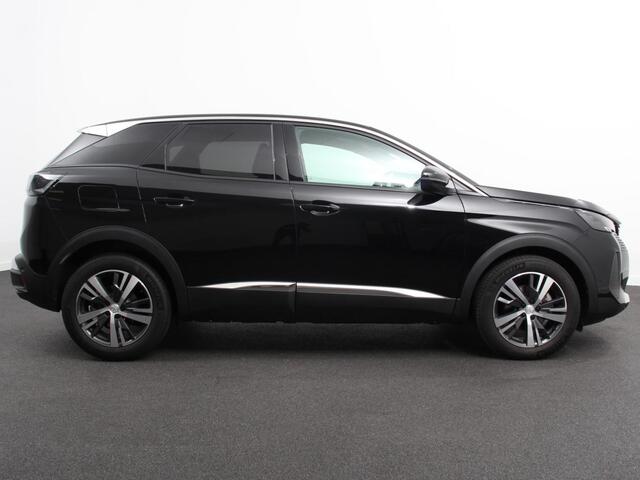 Peugeot 3008 1.2 110pk Turbo Automaat Allure Climate control Adaptive cruise control Achteruitrijd camera Parkeersensoren Verwarmde voorstoelen LED Navigatie Apple Carplay/ Android Auto