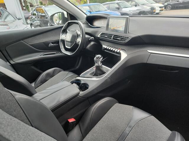 Peugeot 3008 1.2 PURETECH ALLURE met NW. DISTRIBUTIE | Elek. klep | Keyless
