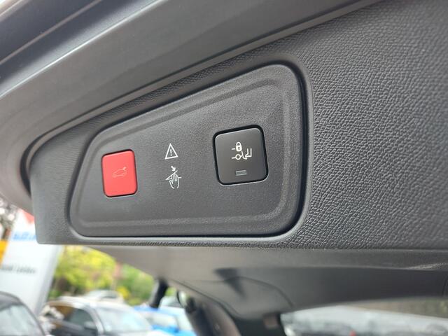 Peugeot 3008 1.2 PURETECH ALLURE met NW. DISTRIBUTIE | Elek. klep | Keyless