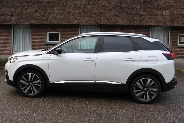 Peugeot 3008 1.6 HYbrid4 300 GT Avantage SOh 94,8% PHEV PANO TH LED 62000KM!!
