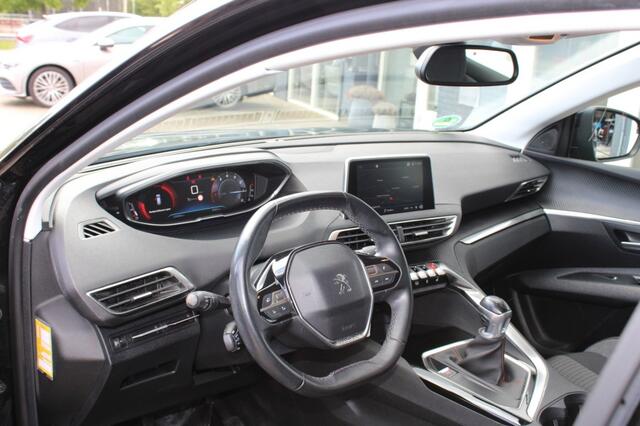 Peugeot 3008 1.2 PURETECH Blue Lease Navi Camera CruiseenClimate trekhaak LM