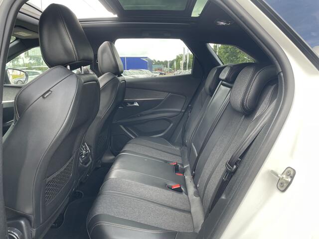 Peugeot 3008 1.5 BlueHDi Blue Lease GT Line Schuif-Kanteldak / LED / Camera / Carplay / Cruise / Trekhaak