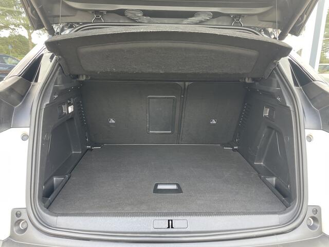 Peugeot 3008 1.5 BlueHDi Blue Lease GT Line Schuif-Kanteldak / LED / Camera / Carplay / Cruise / Trekhaak