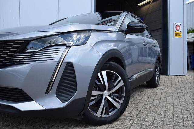 Peugeot 3008 1.6 HYbrid 180PK Allure | NAVI | Camera | LED