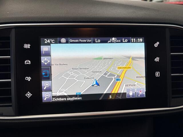 Peugeot 308 1.2 PURETECH STYLE / TREKHAAK / ECC / NAVI / CRUISE / DAB RADIO