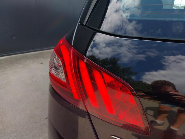 Peugeot 308 1.6 BlueHDi AUTOMAAT LEER LED NAVI CRUISE ECC