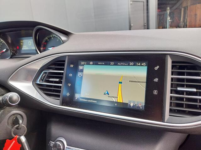 Peugeot 308 1.6 BlueHDi AUTOMAAT LEER LED NAVI CRUISE ECC
