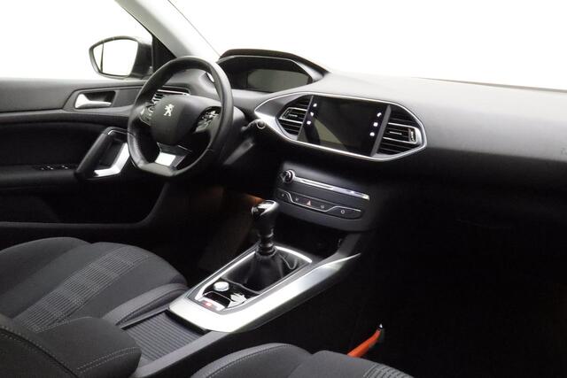 Peugeot 308 1.2 PureTech Blue Lease Allure 110pk | Navigatie | Massagestoel | Trekheaak | Climate Control | Cruise Control | Camera | Stoelverwarming | Keyless Start