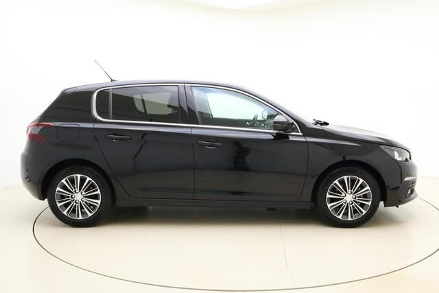 Peugeot 308 1.2 PureTech Blue Lease Allure 110pk | Navigatie | Massagestoel | Trekheaak | Climate Control | Cruise Control | Camera | Stoelverwarming | Keyless Start