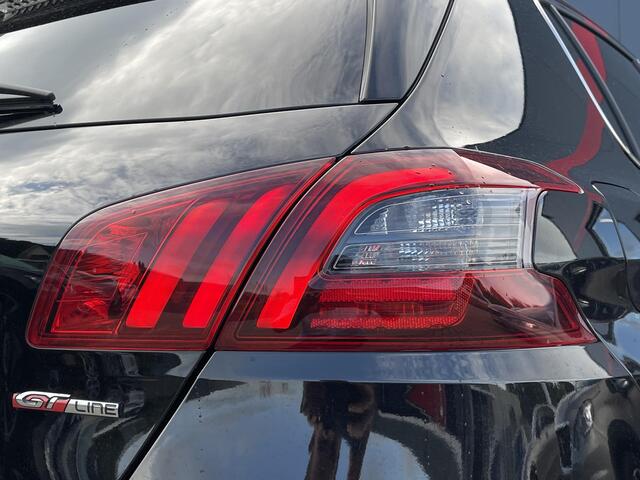 Peugeot 308 1.2 PureTech GT-Line Automaat - Navigatie - Panoramadak - Trekhaak