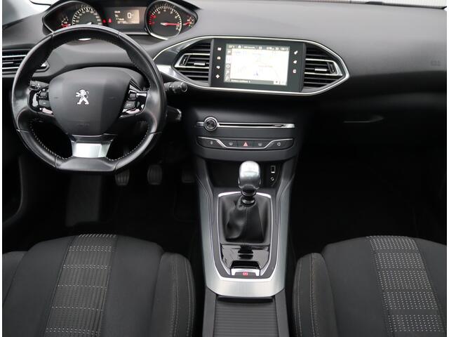 Peugeot 308 SW 130PK PureTech Allure | Panoramadak | Trekhaak | Camera