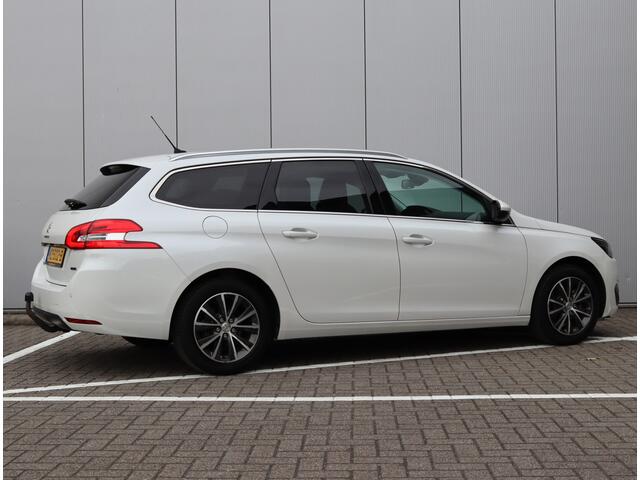 Peugeot 308 SW 130PK PureTech Allure | Panoramadak | Trekhaak | Camera