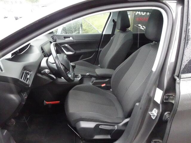 Peugeot 308 1.2 PureTech Executive 5-Drs