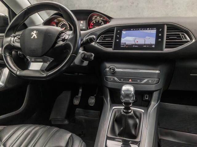 Peugeot 308 SW 1.2 PureTech Sport (PANORAMADAK, APPLE CARPLAY, LEDER, GROOT NAVI, SPORTSTOELEN, PARKEERSENSOREN, TREKHAAK, GETINT GLAS, LANE ASSIST, NIEUWSTAAT)
