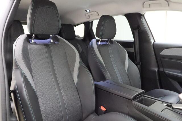 Peugeot 308 SW 1.2 PureTech 130pk Allure | Cruise Control Adaptief met Stop&Go | Rondom Zicht Camera | Verwarmde voorstoelen | Keyles Entry | Apple Carplay/Android Auto