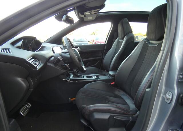 Peugeot 308 1.2 PURETECH GT-LINE Automaat,Pano,Navi,Trhaak,Led