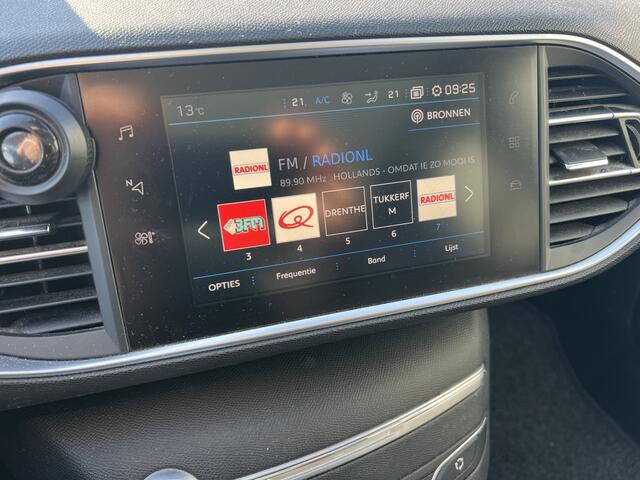 Peugeot 308 SW 1.2 PureTech GT | Nieuw Binnen! | Automaat | Stoelverwarming | Trekhaak