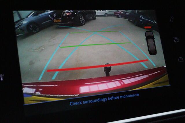 Peugeot 308 SW 1.2 PureTech GT-line | NAVI | CAMERA + PDC | PANO | LANE-ASSIST/WARNING | TREKHAAK |