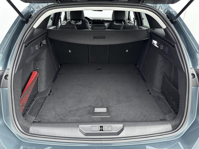 Peugeot 308 SW 1.2 136PK Automaat Hybrid Allure | AppleCarPlay/AndroidAuto | 17"LMV | AGR Stoel | Navigatie | Adaptive Cruise Control | Climate Control | 360'Camera | Keyless entry | Stof/Leer | Privacy Glass | Isofix |