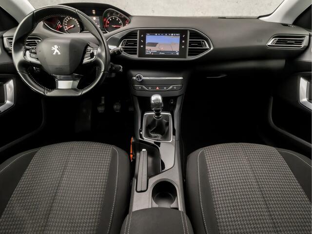 Peugeot 308 SW 1.2 PureTech Sport (PANORAMADAK, APPLE CARPLAY, GROOT NAVI, PARKEERSENSOREN, SPORTSTOELEN, GETINT GLAS, LM VELGEN, CRUISE, DAB+, NIEUWSTAAT)