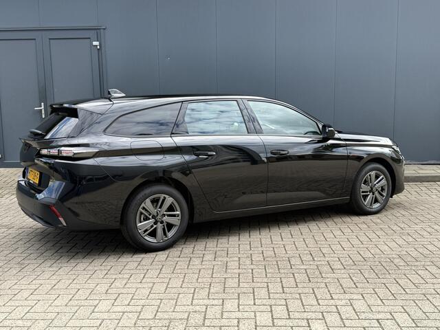 Peugeot 308 SW 1.2 Hybrid 136 e-DCS6 Style Automaat / Fabrieksgarantie tot 3-4-2027 / Apple Carplay Android Auto / Keyless Entry/Start / Adaptief cruise control / Climate control / Navigatie / Lichtmetalen wielen 16" /