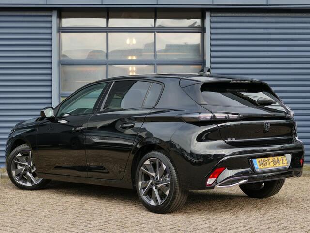 Peugeot 308 1.2 Hybrid 145 e-DCS6 Allure | Adaptive Cruise Control | Camera | Stoelverwarming | Verwarmd stuurwiel | Afneembare trekhaak | Keyless Entry & Start