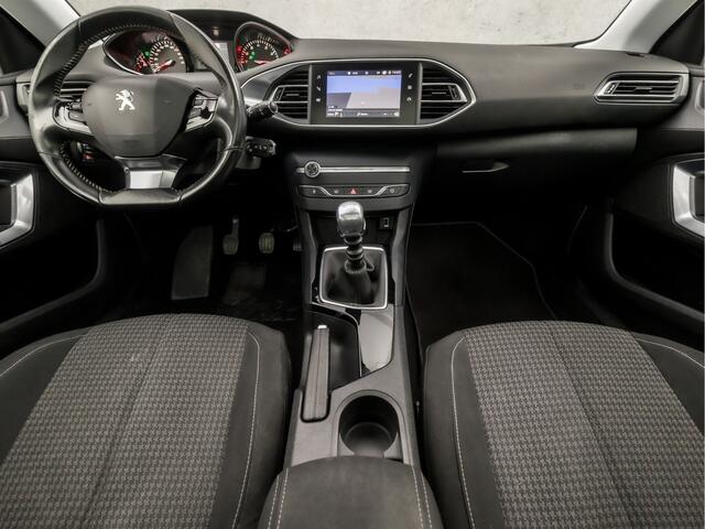 Peugeot 308 1.2 PureTech Sport (PANORAMADAK, APPLE CARPLAY, GROOT NAVI, CLIMATE, SPORTSTOELEN, GETINT GLAS, PARKEERSENSOREN, LM VELGEN, CRUISE, NIEUWE APK, NIEUWSTAAT)