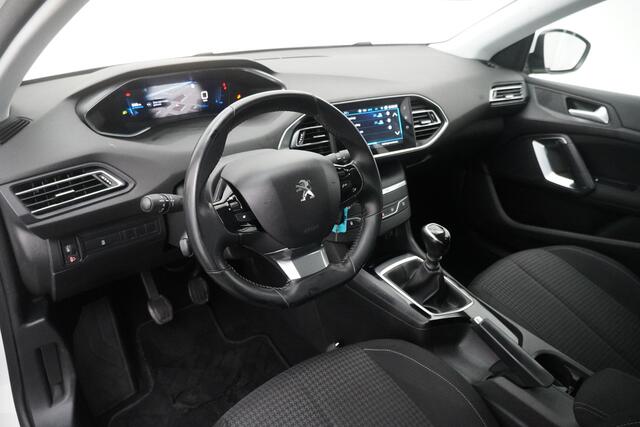Peugeot 308 BWJ 2021 / 1.2 PT 111 PK Active Pack | TREKHAAK | VIRT COCKPIT | CLIMA | CARPLAY | NAVI | CRISE | DAB | LICHTMETAAL |