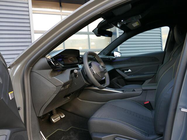 Peugeot 308 SW 1.6 Plug-in Hybrid 195 GT | NIEUW MODEL! | 85km EV Actieradius WLTP | 360° Camera | Matrix LED | Apple Carplay/Android Auto | Adaptive Cruise Control | Drive Assist | Elektrische kofferklep | Active Sport Sound | Verlichte grill & logo