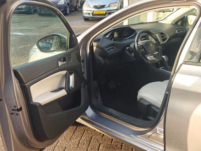 Peugeot 308 1.2 Automaat PureTech Allure NAVI