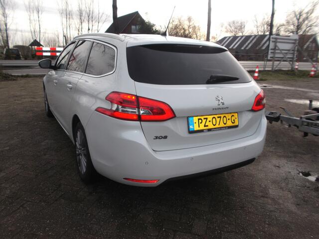 Peugeot 308 SW 1.2 PureTech Blue Lease Premium panodak achteruit cam navi half leer NIEUWE DISTRIBUTIE RIEM
