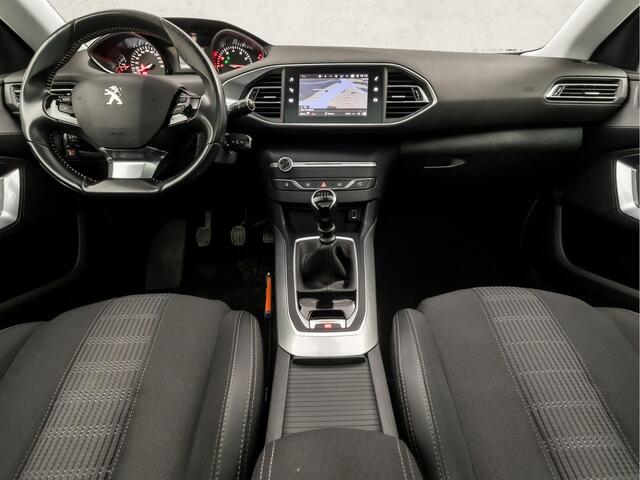 Peugeot 308 SW 1.2 PureTech Sport (PANORAMADAK, APPLE CARPLAY, GROOT NAVI, 360 CAMERA, SPORTSTOELEN, ADAPTIVE CRUISE, GETINT GLAS, TREKHAAK, NIEUWE APK, NIEUWSTAAT)