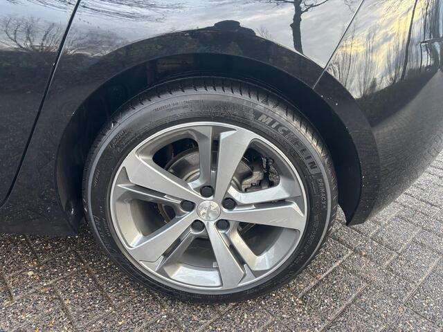 Peugeot 308 1.2 PureTech Blue Lease Premium