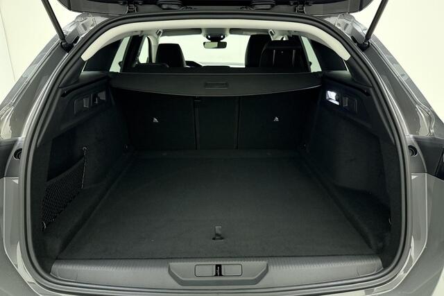 Peugeot 308 SW 1.2 Hybrid 145 e-DCS6 GT Keyless Entry & Go l Full-LED l Camera l Parkeersensoren l Draadloos Apple Carplay/Android Auto l TomTom Navigatie l Digitale cockpit l i-Toggles l Lichtmetalen Velgen