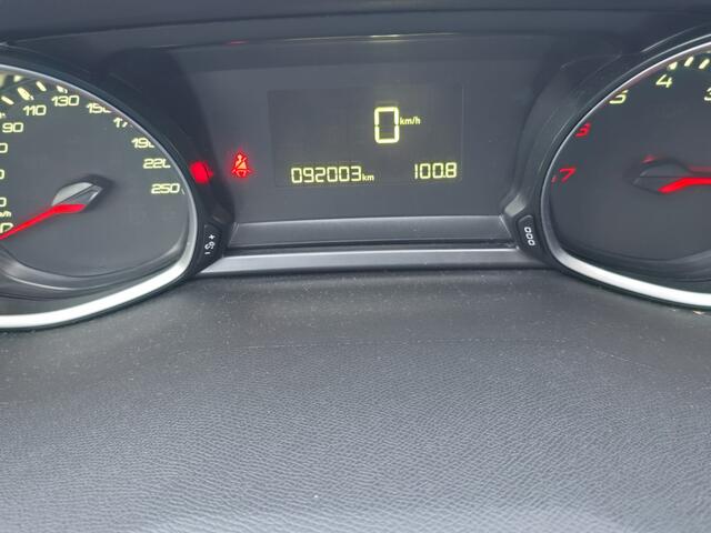 Peugeot 308 1.2 PureTech Blue Lease