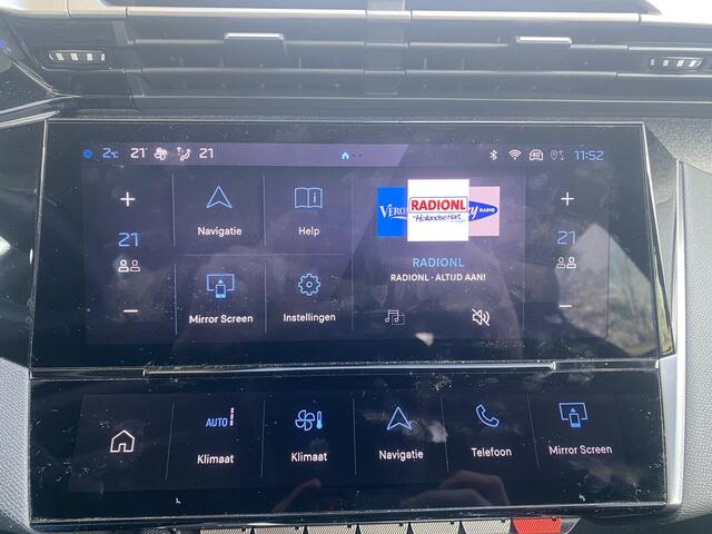 Peugeot 308 1.2 PureTech Allure Pack | Achteruitrijcamera | Apple Carplay | Electronic climate controle | Navigatie systeem | Parkeer sensoren voor en achter |