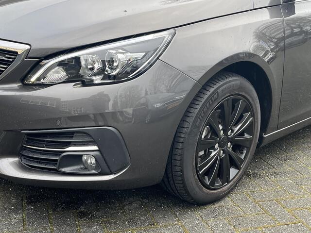 Peugeot 308 1.2 PureTech Allure | NAV. | PANORAMA | APPLE CARPLAY / ANDROID AUTO |