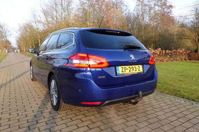 Peugeot 308 SW 1.2 PureTech Allure | Camera | CarPlay | Trekhaak | Automaat | Panodak |