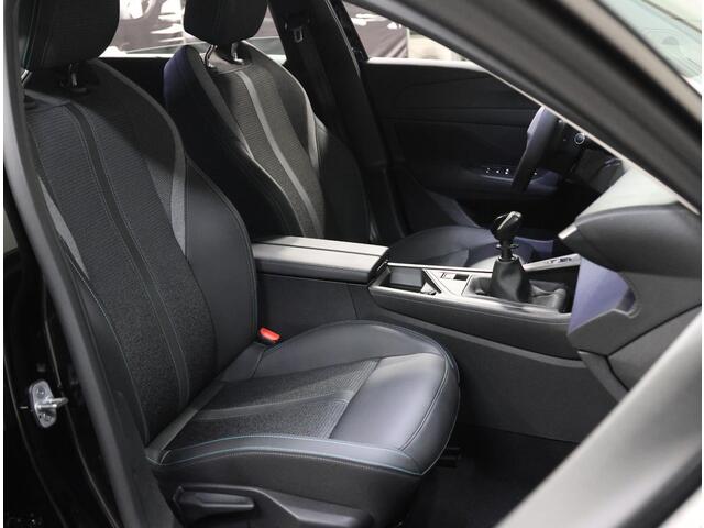 Peugeot 308 SW 110PK Active Pack | 1ste eigenaar | AppleCarPlay/AndroidAuto | LEER/Stof | Stoelverwarming | Climate Control | Cruise Control | Navigatie | Keyless | Privacy Glass | Isofix | Parkeersensoren |