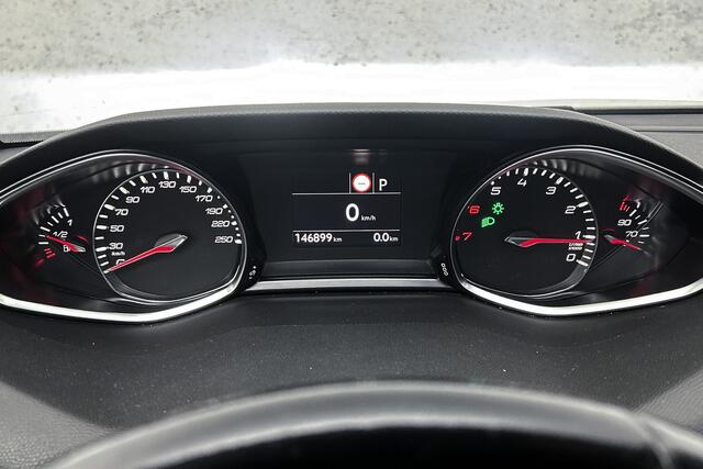 Peugeot 308 SW 1.2 PureTech Blue Lease Premium | Leder | LED | Camera | Stoelverwarming