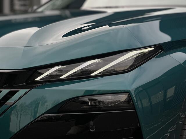 Peugeot 308 1.2 Hybrid 145 e-DCS6 Allure | Adaptive Cruise Control | Stoelverwarming | Climate Control | Parkeercamera/-sensoren | Navigatie | Apple Carplay/Android Auto | Full LED | Draadloze telefoonlader |