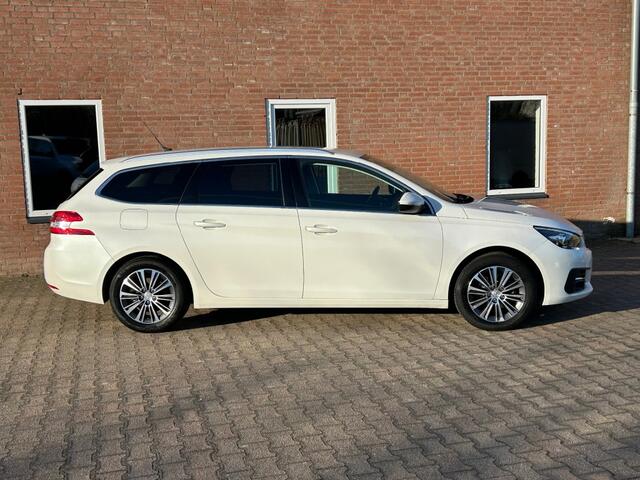 Peugeot 308 PEUGEOT 308 SW1.2 PURETECH ALLURE 130PK ORIGINEEL NL AUTO