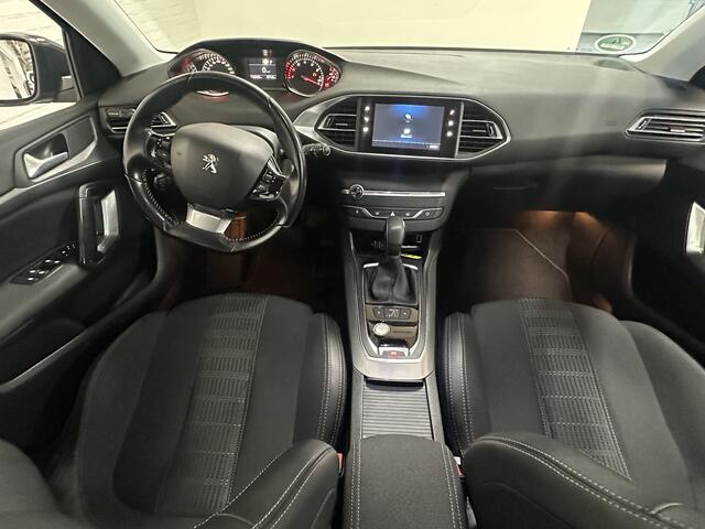 Peugeot 308 SW 1.2 PureTech Allure CLIMA/ CRUISE/ NAVI / ELK.PAKKET Dis.rim bij 95951km vervangen