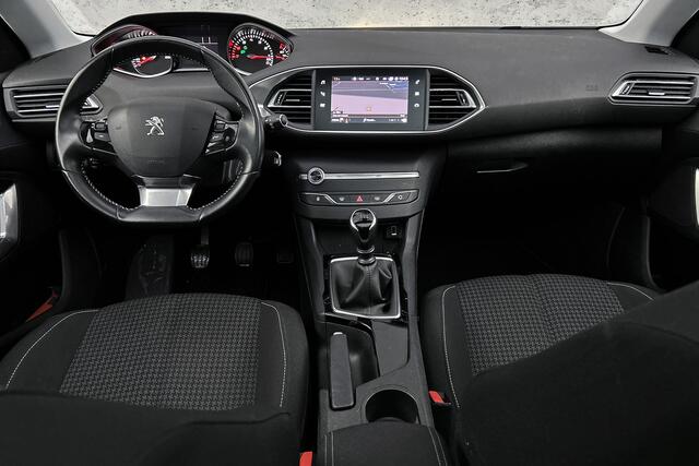 Peugeot 308 SW 1.2 PureTech Blue Lease Executive | Panoramadak | Apple Carplay | Navigatie