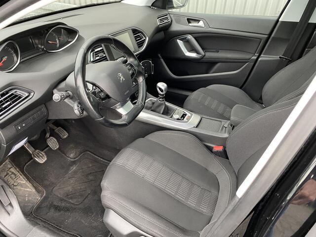 Peugeot 308 SW 1.2 PureTech Allure Clima, Pano, CC, Navi, PDC & Cam. LED-dagrij, Bluetooth, LM, - Inruil Mogelijk -