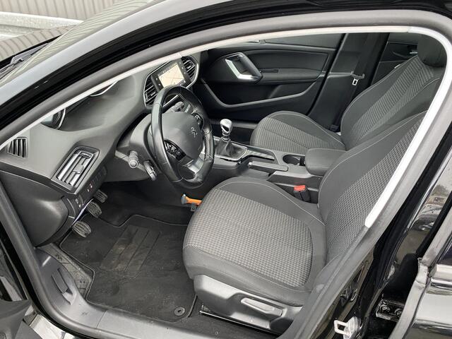 Peugeot 308 SW 1.2 PureTech Blue Lease Executive Clima, Pano, Navi, CC, PDC, LM, Trekh, nw. APK - Inruil Mogelijk -